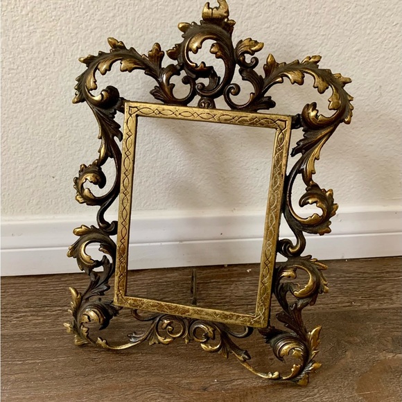 Vintage Brass Victorian Ornate Photo Frame 8/11 Inch - Picture 1 of 13